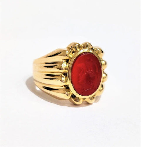 Bague 53 Chevalière godronnée - Bague en or jaune 750 et intaille sur cornaline 58 Facettes 1-803/1