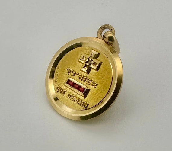 Pendentif Augis - Médaille d’amour en or jaune 18 carats, diamant et rubis 58 Facettes