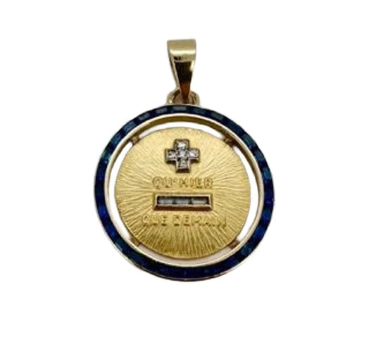 Pendentif A. Augis - Médaille d’amour en or jaune 18 carats, diamants et saphirs 58 Facettes