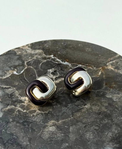 Boucles d'oreilles Boucles d’oreilles nœud en or jaune et émail amarante guilloché 58 Facettes