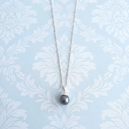 Collier Collier pendentif perle de Tahiti grise en or blanc 18 K 58 Facettes AA 1536