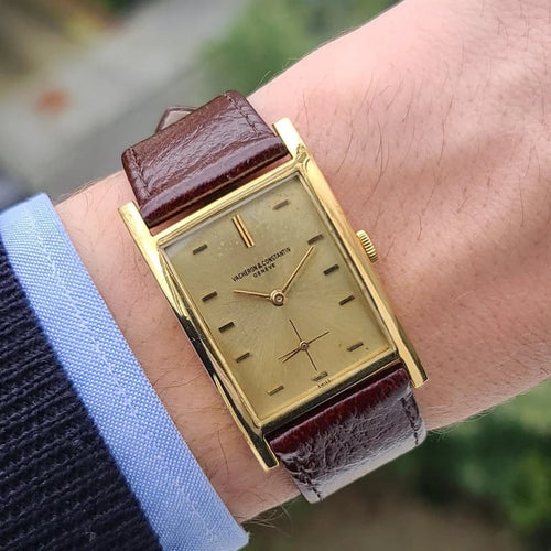 Montre Vacheron Constantin - Montre vintage 6957 Cintrée rectangulaire en or 18 carats 58 Facettes