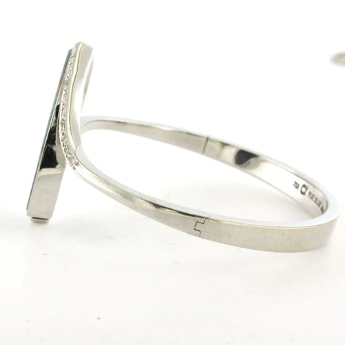 e0a31de3-4d56-46f1-a166-32441cb38b00