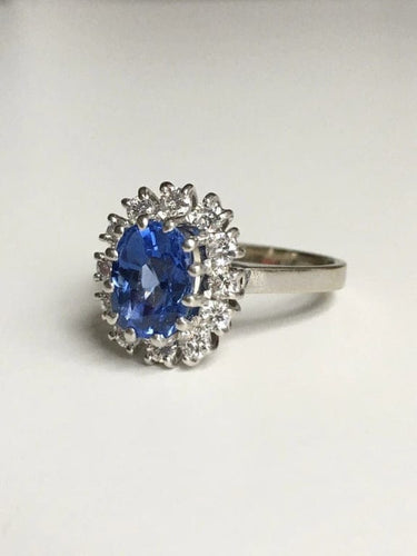 Bague 58.5 Bague pompadour en or blanc 18 k et platine, saphir de Ceylan et diamants 58 Facettes