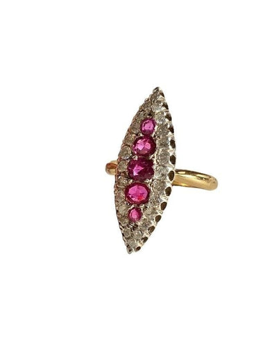 Bague 53 Bague marquise en or jaune et blanc 18K rubis et diamants 58 Facettes