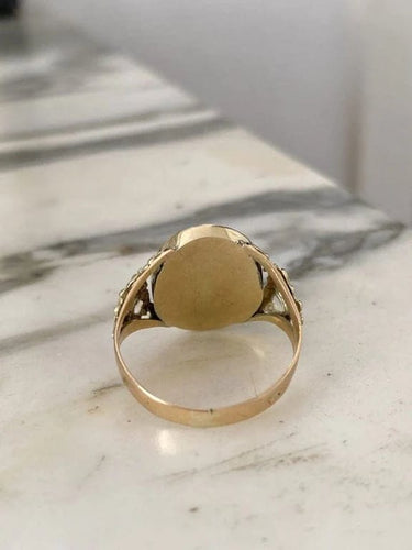 Bague 60 Bague ancienne en or jaune 14K avec émail blanc 58 Facettes