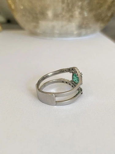 3f12eb5a-e376-42b7-c9c7-742731298100