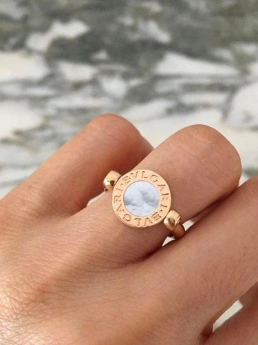 Bague 51 Bulgari - Bague BVLGARI BVLGARI en or rose 18k, nacre et onyx 58 Facettes