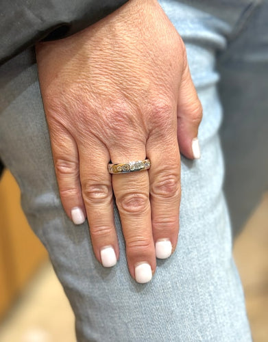 191ac704-db7e-4820-e655-e199d2243000