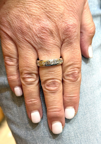 9f802c21-7256-4d92-32f1-6e64f24b5400