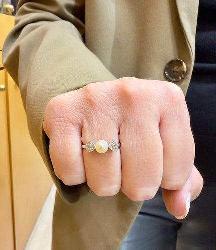 Bague 56 Bague solitaire ancienne en platine 950, perle et diamants 58 Facettes 90725/ac12559