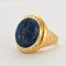 Bague 59.5 Bague chevalière en or 18K avec saphir gravé et diamants 58 Facettes
