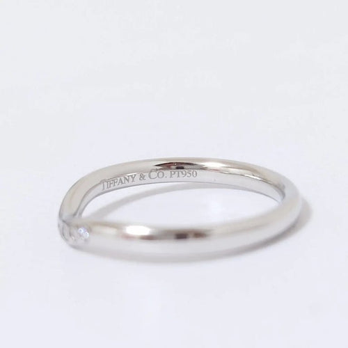 Bague 50 Tiffany & Co Elsa Peretti - Alliance incurvée en platine et diamants, taille 50 58 Facettes 1