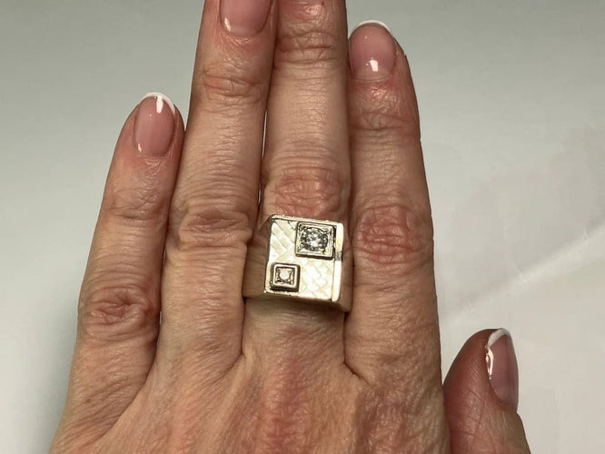 Bague 55 Chevalière - Bague en or gris 18 carats et diamants 58 Facettes