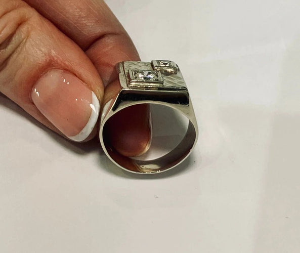 Bague 55 Chevalière - Bague en or gris 18 carats et diamants 58 Facettes