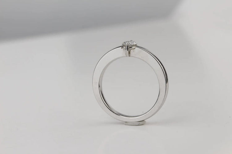 Bague 55 Bague solitaire en or blanc 18K avec diamant 0,40 ct 58 Facettes