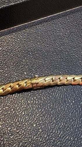 1652c23a-10c2-4094-303d-8c2456efca00