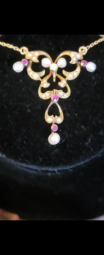 Collier Collier Art nouveau - Pendentif en or jaune 18 ct et 15 ct, rubis et perles 58 Facettes