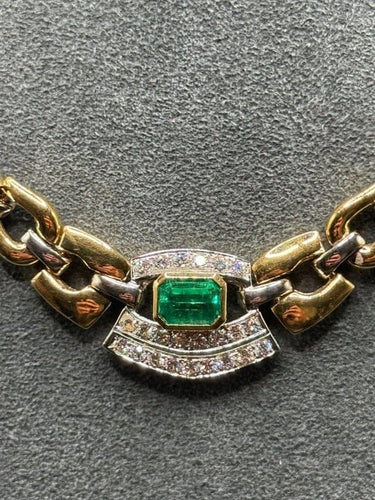 Collier Collier ras-de-cou en or jaune et blanc avec émeraude et diamants 58 Facettes