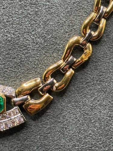 Collier Collier ras-de-cou en or jaune et blanc avec émeraude et diamants 58 Facettes