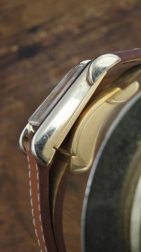 Montre Jaeger-LeCoultre Aristocrat « Sauterelle » - Montre homme plaquée or 10 carats 58 Facettes