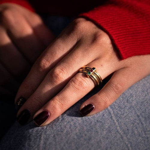 Bague 53 Yves Saint Laurent - Bague en or jaune 18k avec rubis, émeraude et saphir 58 Facettes