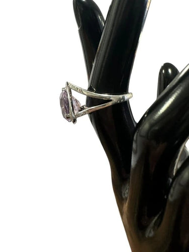 Bague 55 Bague en or blanc avec améthyste et diamants taille brillant 58 Facettes