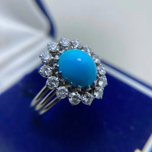Bague 57 Bague en or blanc 18 kt avec turquoise et diamants 58 Facettes