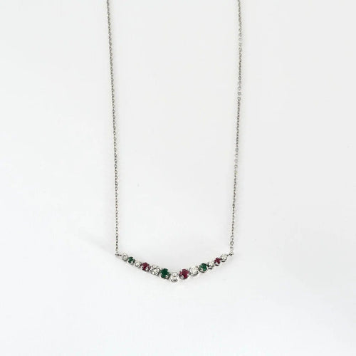 Collier Collier en or blanc 18 carats avec rubis, émeraudes et diamants 58 Facettes 1056180