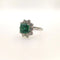 Bague 53 Bague avec émeraude 2,48 ct et diamants en or blanc 18 carats 58 Facettes