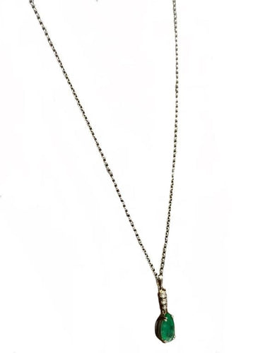 Collier Collier - Pendentif en or blanc 18K, émeraude et diamants 58 Facettes