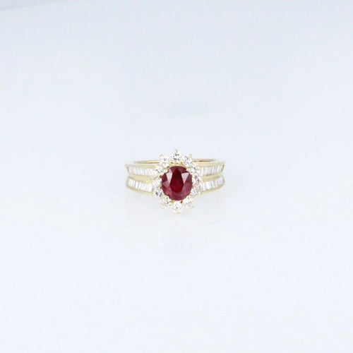 Bague 50 Bague en or jaune 18 carats au rubis ovale et diamants 58 Facettes 001.41417