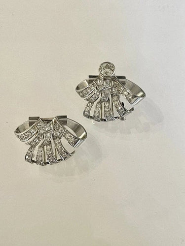 Boucles d'oreilles Broche double clip en or gris 18 carats et diamants 58 Facettes 1064033