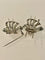 Boucles d'oreilles Broche double clip en or gris 18 carats et diamants 58 Facettes 1064033