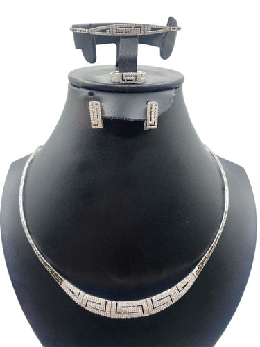 Boucles d'oreilles Parure - Collier, bracelet, boucles d’oreilles et bague en or gris 18 carats et diamants 58 Facettes