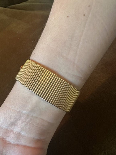 723d7335-2a99-4867-8a2b-f08527fe9300