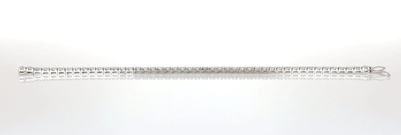 Bracelet Bracelet en or blanc 18 carats serti de diamants naturels 58 Facettes