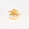 Bague 53 Bague fleur en or jaune 18 carats, émail bleu et diamants 58 Facettes