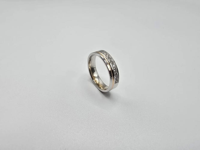 Bague 56 Bague sertie de diamants en or blanc, jaune et rose 18k 58 Facettes 1-0000636/2