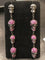 Boucles d'oreilles Pendants d’oreilles « Têtes de mort » en or noirci 18 ct, rubis et diamants noirs 58 Facettes