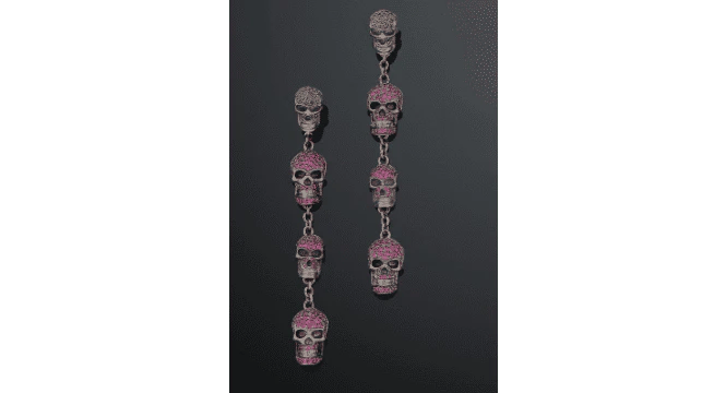 Boucles d'oreilles Pendants d’oreilles « Têtes de mort » en or noirci 18 ct rubis et diamants noirs 58 Facettes