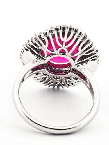 Bague 62 Bague en or blanc 18 carats avec rubis et diamants 58 Facettes