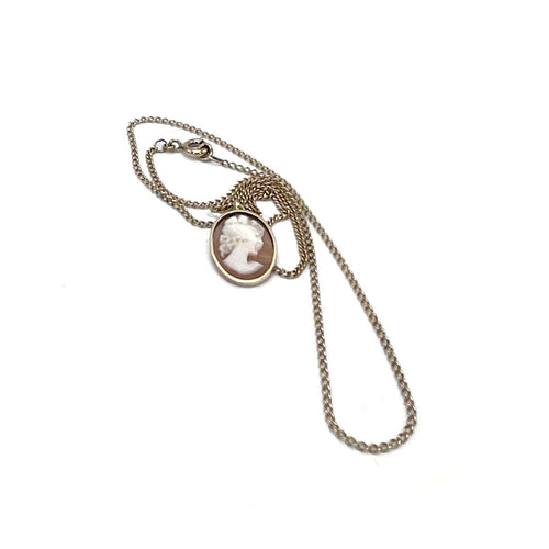 Collier Collier camée d’agate en or jaune 18K 58 Facettes UKA000076GM