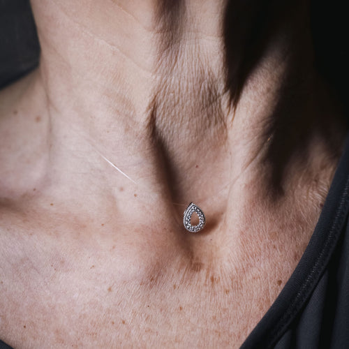 Pendentif Pendentif goutte en or blanc 18K et diamants 58 Facettes UKA000106LF