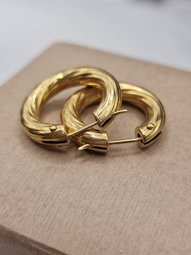 6836ae32-548f-4ba5-429f-6fc1981f9e00