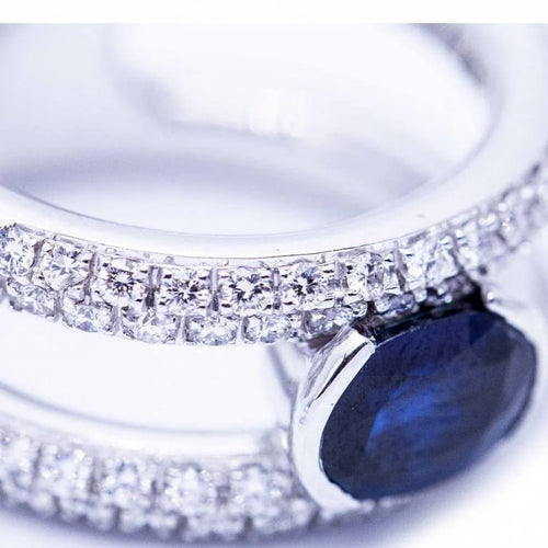 Bague 52 Bague en or blanc 18 ct avec saphir et diamants 58 Facettes N102924EJ