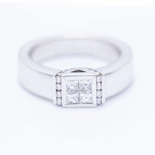 Bague 53 Bague en or blanc 18 ct avec diamants taille princesse et brillants 58 Facettes N102929EJ