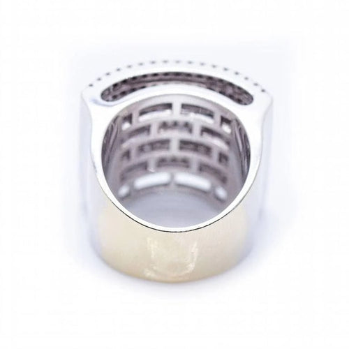 Bague 54 Bague pavée en or blanc 18 kt et diamants 1,70 ct 58 Facettes N102922EJ