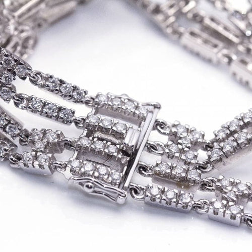 Bracelet Bracelet rivière à 4 rangs en or blanc 18 carats et diamants 58 Facettes D364206LF