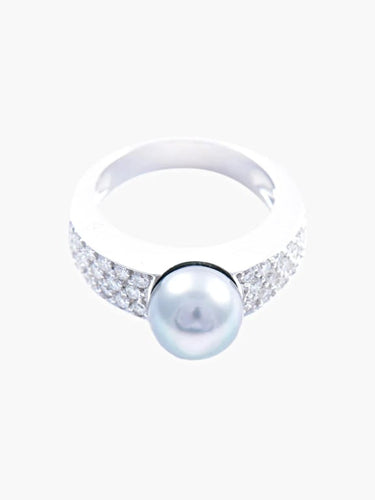 Bague 53 Bague en or blanc 18 ct avec perle noire et diamants 58 Facettes
